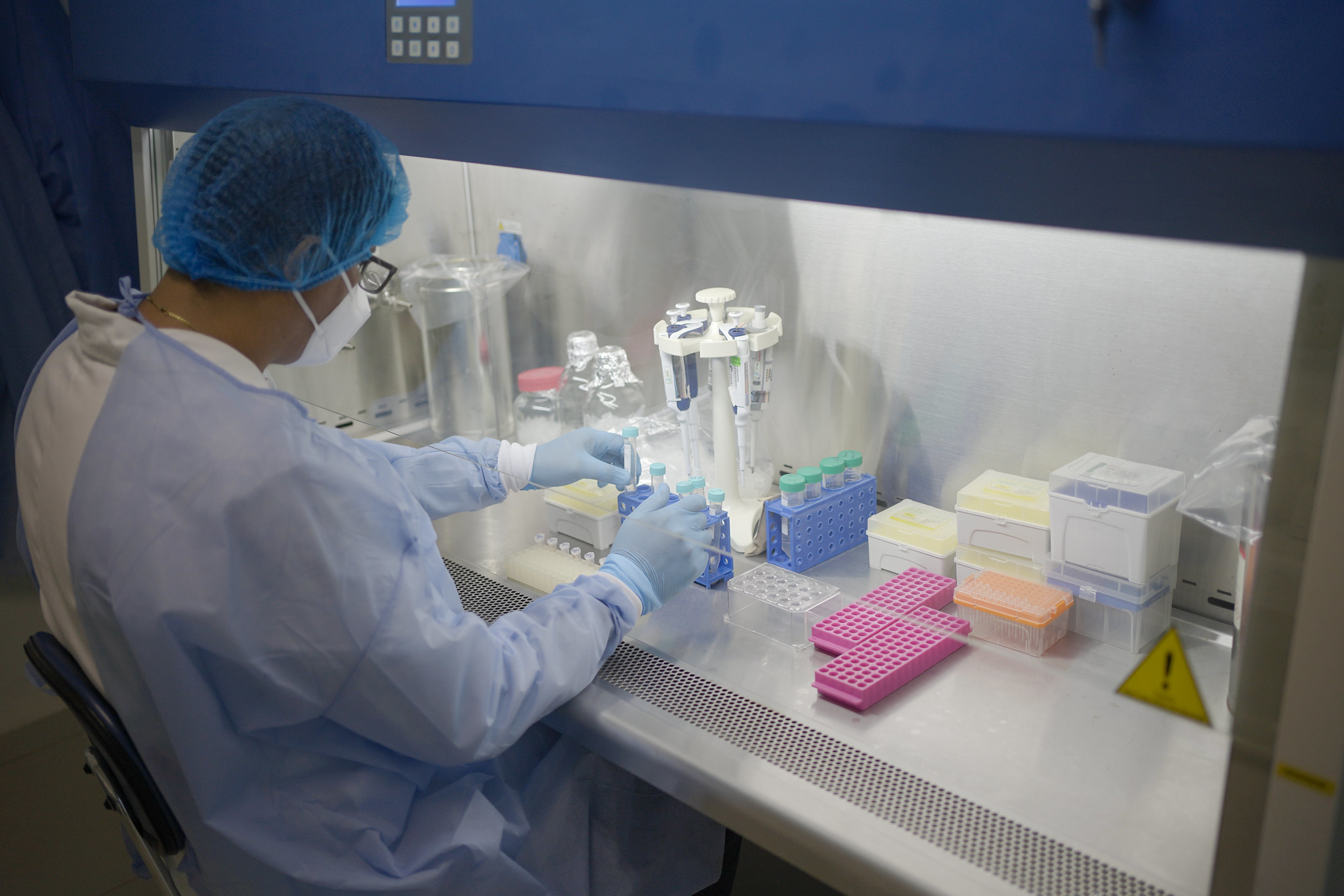 Accredited mobile laboratory for food safety testing in the SADC region